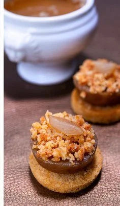 Mini Onion Soup Platter, Petit Four