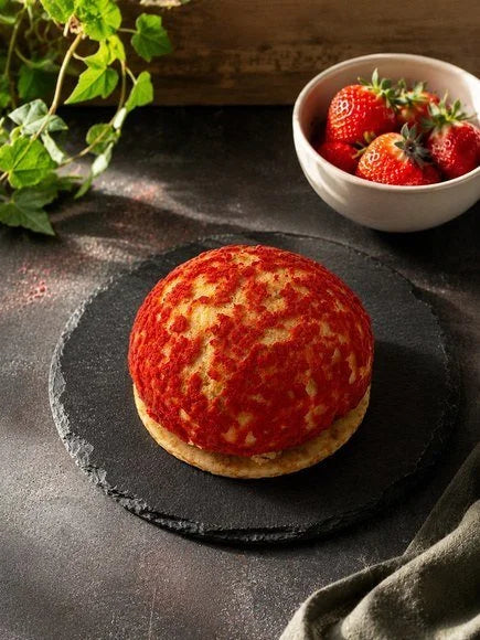 Strawberry and Vanilla Puff Platter, Petit Four