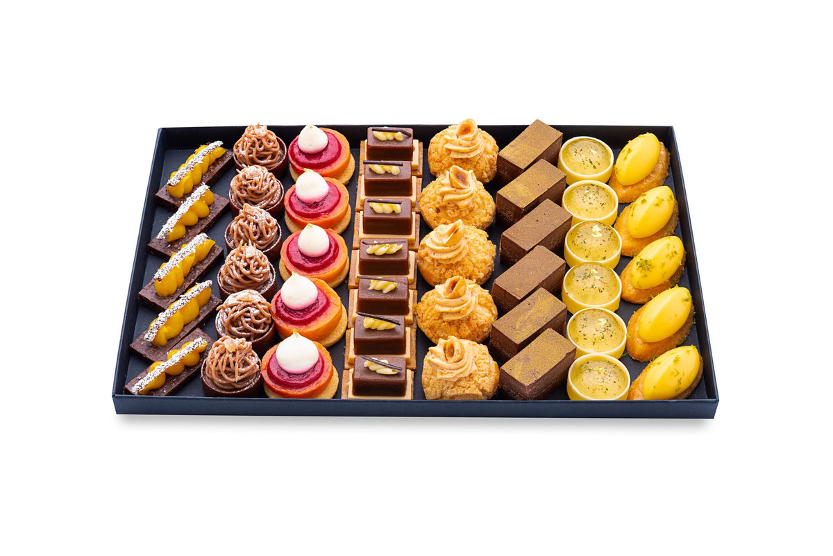 Sweet Notre Dame Platter, Petit Four